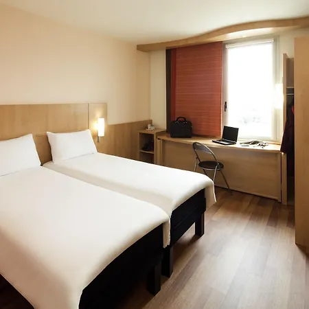 Ibis Lisboa Alfragide מלון