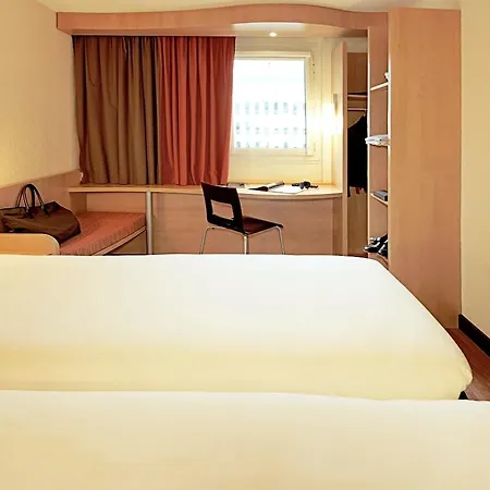Ibis Lisboa Alfragide מלון אמאדורה